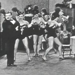 the-honeymooners-christmas-party-17